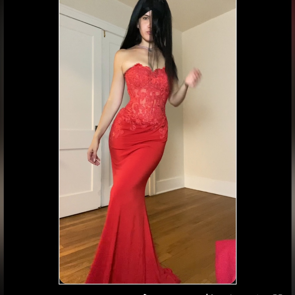 Elegant Red Lace Evening Gown